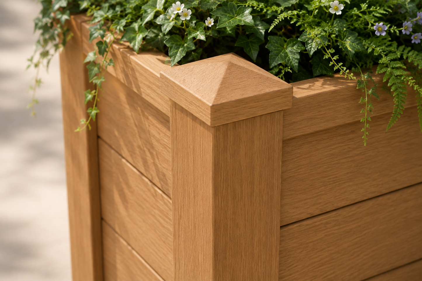 Winawood Blenheim Raised Square Planter