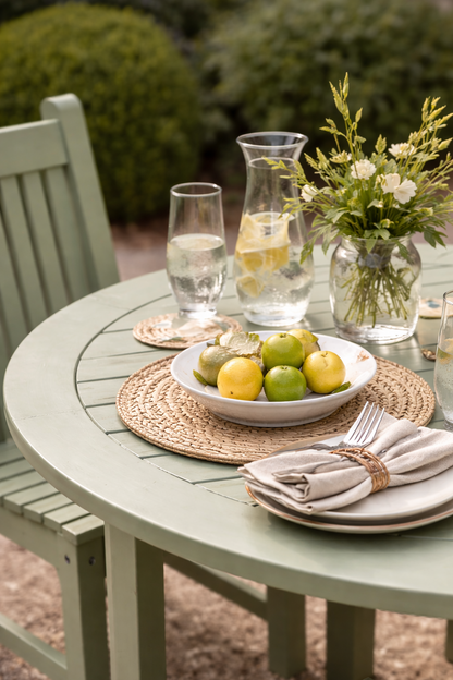 Winawood Sandwick Round Dining Set