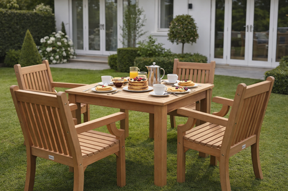 Winawood Sandwick Square Dining Set