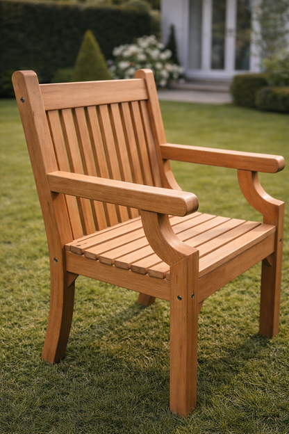 Winawood Sandwick Square Dining Set