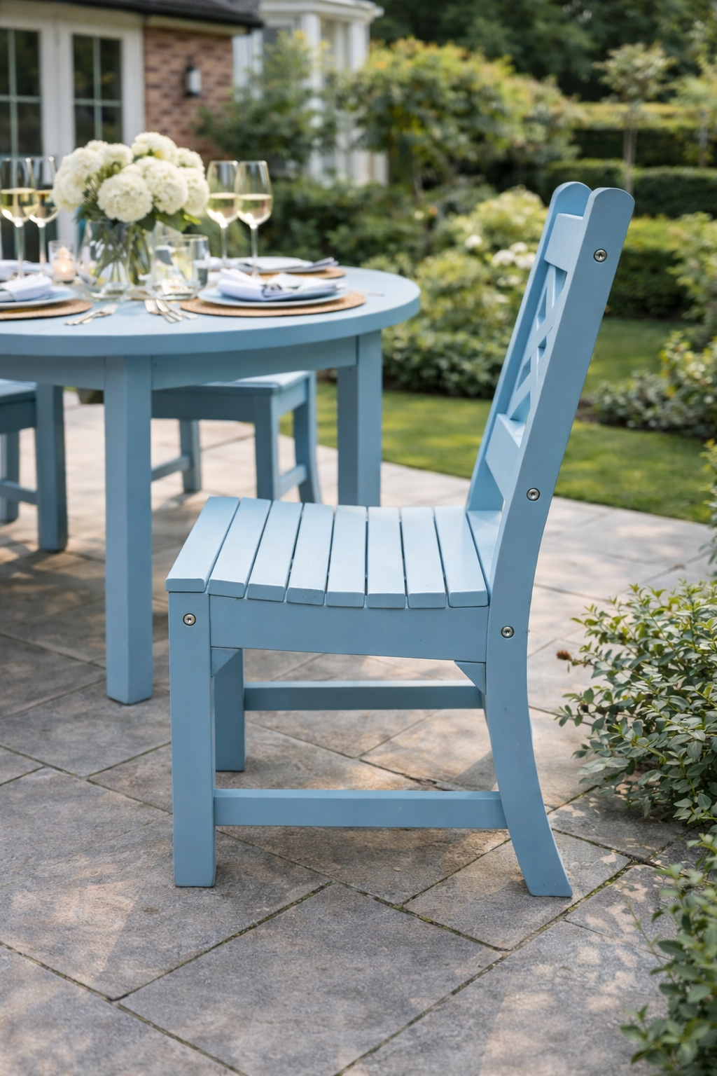 Winawood Speyside Round Dining Set