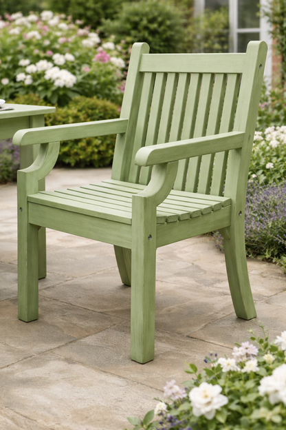 Winawood Sandwick Square Dining Set