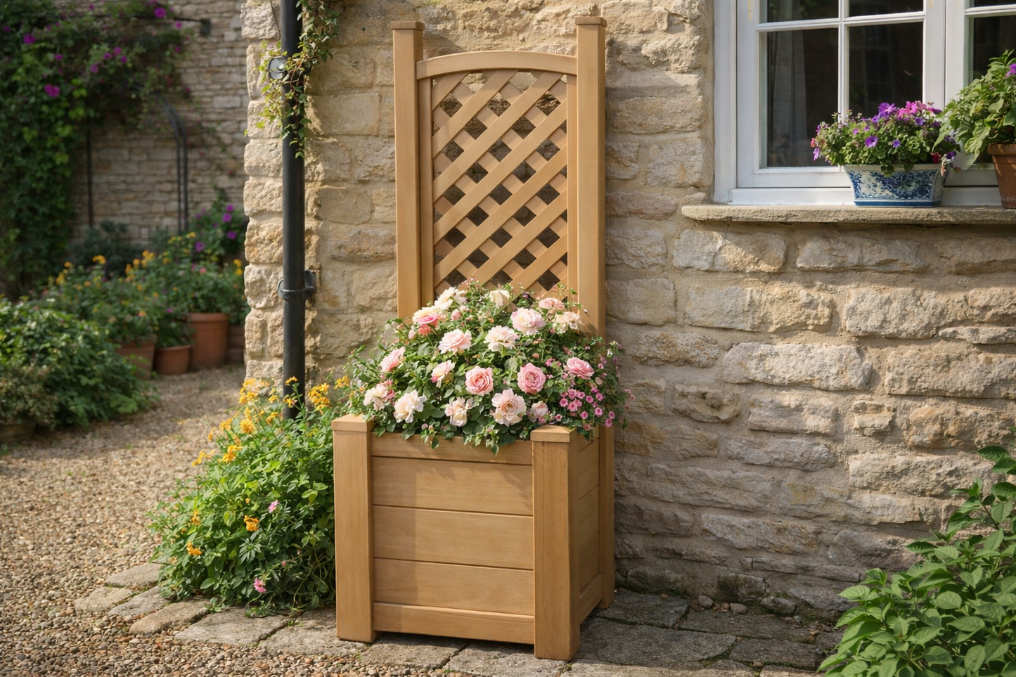 Winawood Blenheim Square Planter with Trellis